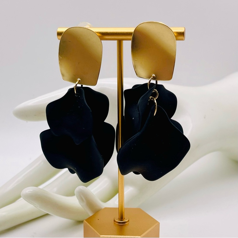 Gorgeous Designer Avant Garde Runway Black and Gold Dangle Pierced Earrings